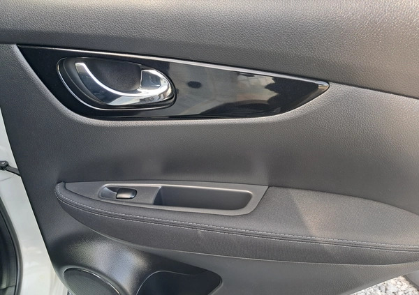 Nissan Qashqai cena 49800 przebieg: 120000, rok produkcji 2015 z Lublin małe 781
